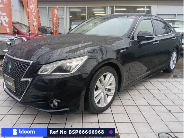 2013 Toyota Crown Hybrid