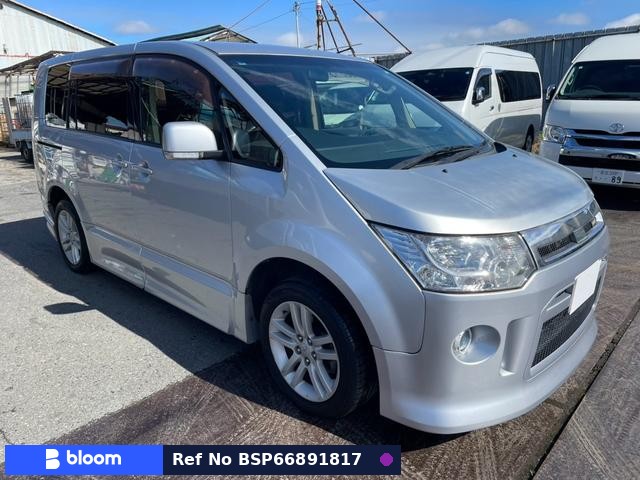 2007 Mitsubishi Delica D5