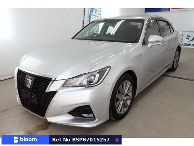 2015 Toyota Crown Hybrid
