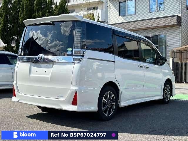 2018 Toyota Voxy