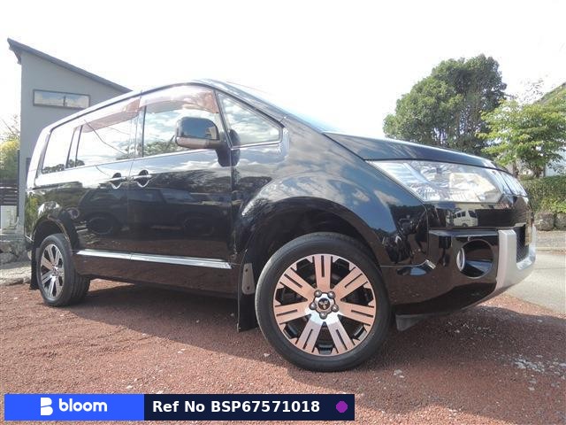 2011 Mitsubishi Delica D5
