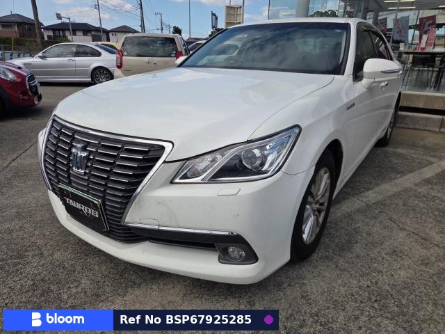 2013 Toyota Crown Hybrid