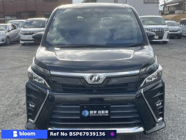 2017 Toyota Voxy