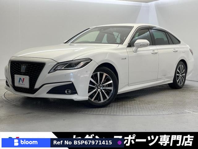 2019 Toyota Crown Hybrid