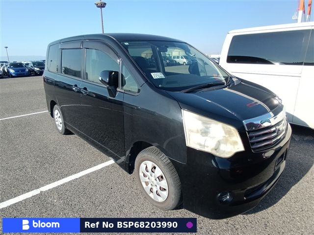 2011 Toyota Noah