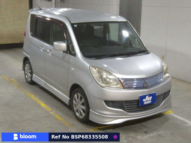 2012 Mitsubishi Delica D2