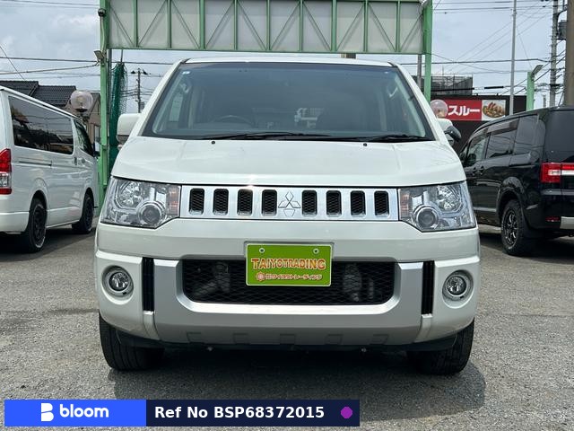 2017 Mitsubishi Delica D5