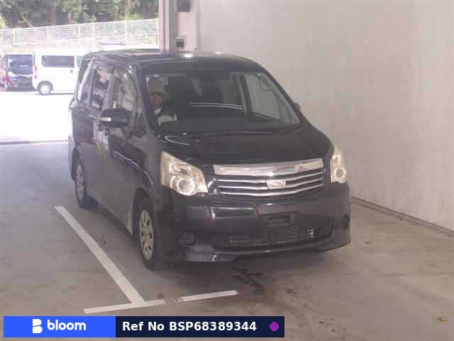 2013 Toyota Noah