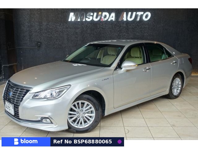 2017 Toyota Crown Hybrid