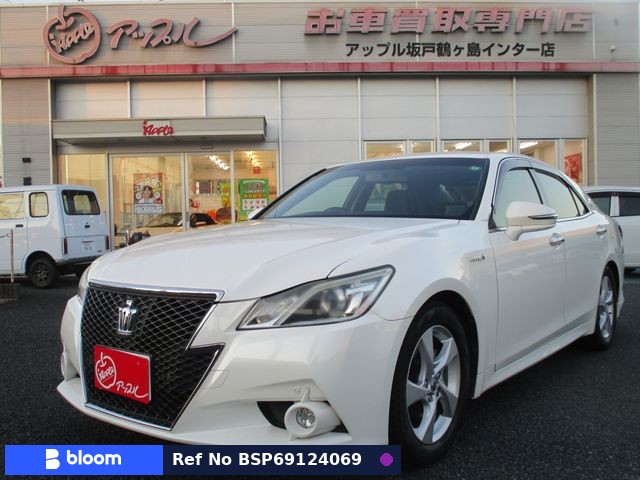 2013 Toyota Crown Hybrid