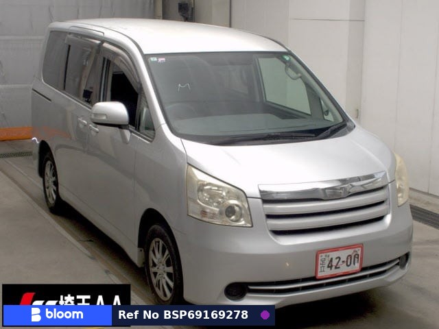 2009 Toyota Noah