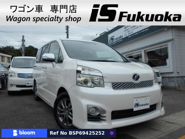 2013 Toyota Voxy