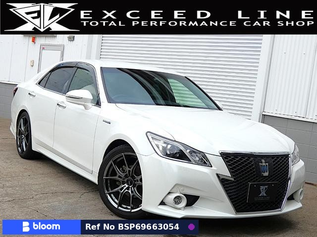 2013 Toyota Crown Hybrid