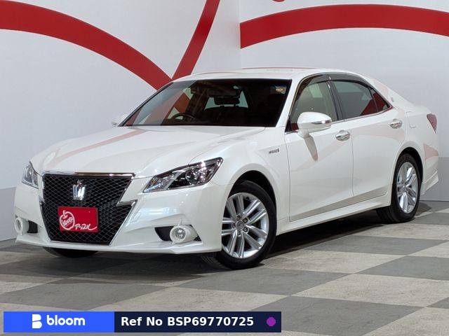 2015 Toyota Crown Hybrid