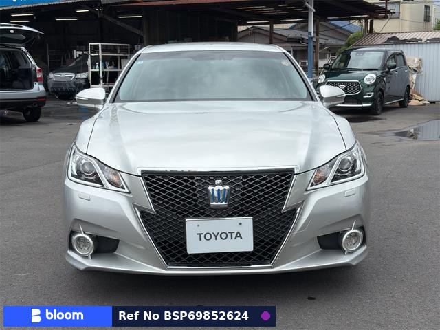 2014 Toyota Crown Hybrid
