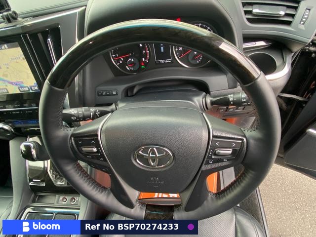 2015 Toyota Vellfire