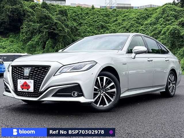 2019 Toyota Crown Hybrid