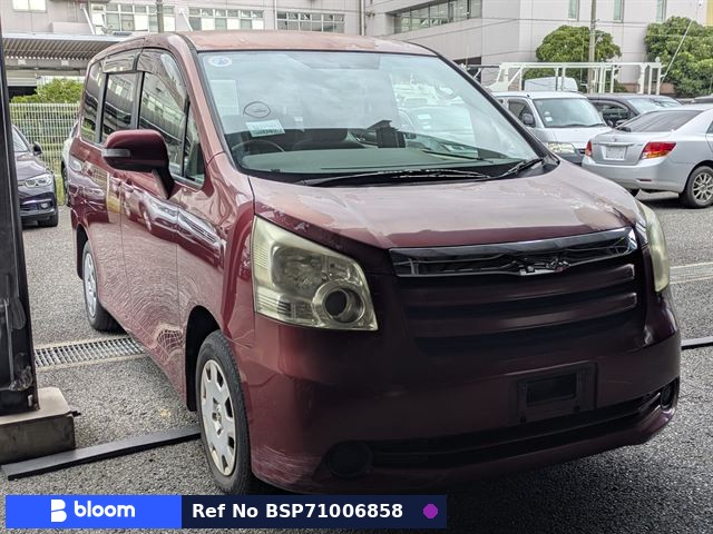 2007 Toyota Noah