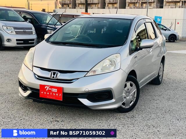 2013 Honda FIT Shuttle Hybrid