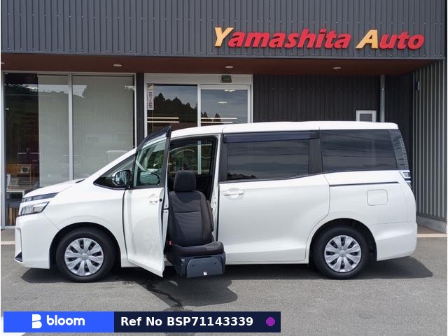 2020 Toyota Voxy