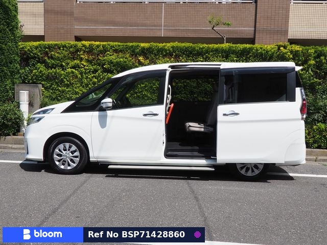 2017 Nissan Serena