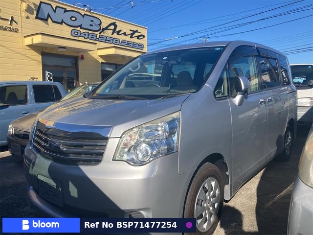 2011 Toyota Noah