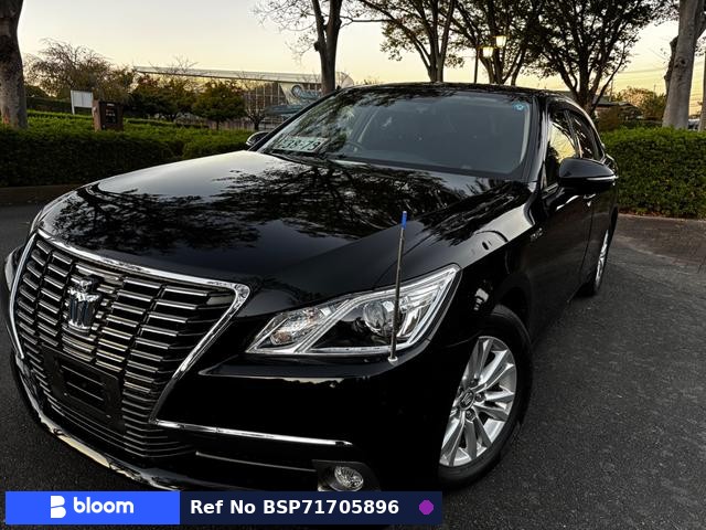 2015 Toyota Crown Hybrid