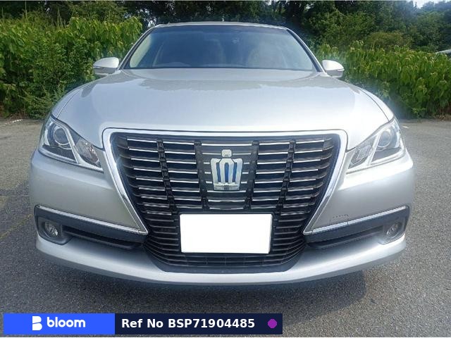 2014 Toyota Crown Hybrid