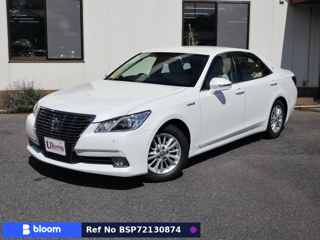 2013 Toyota Crown Hybrid