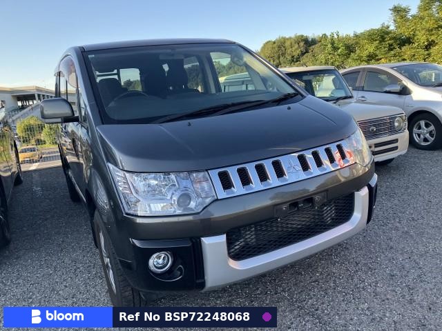 2015 Mitsubishi Delica D5
