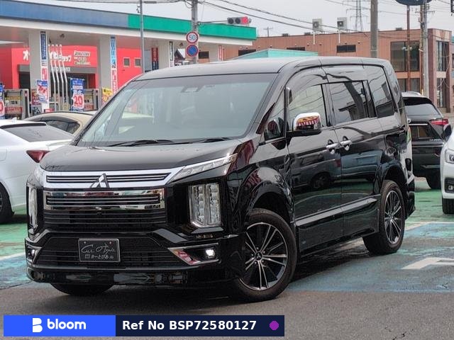 2019 Mitsubishi Delica D5