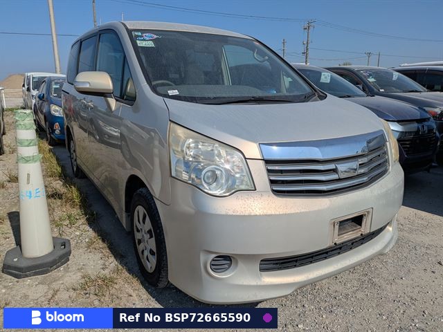2010 Toyota Noah
