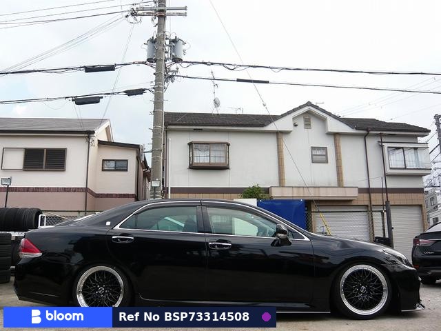 2012 Toyota Crown