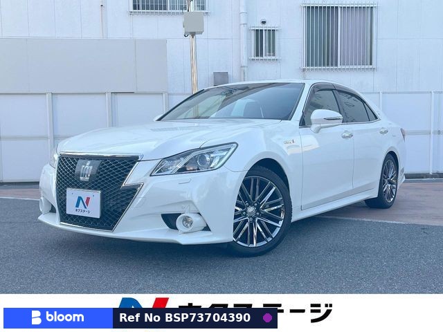 2013 Toyota Crown Hybrid