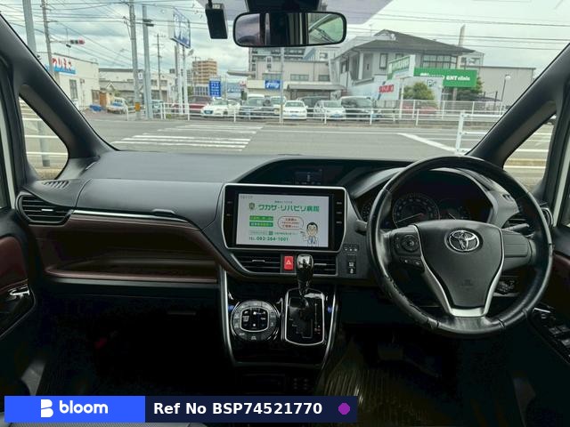 2017 Toyota Esquire