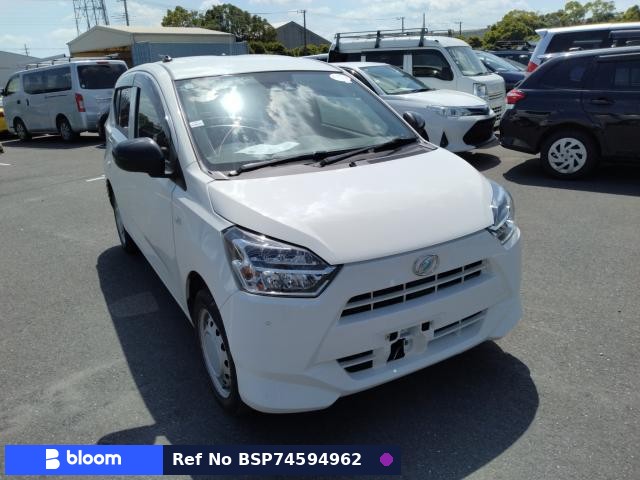 2018 Daihatsu Mira ES