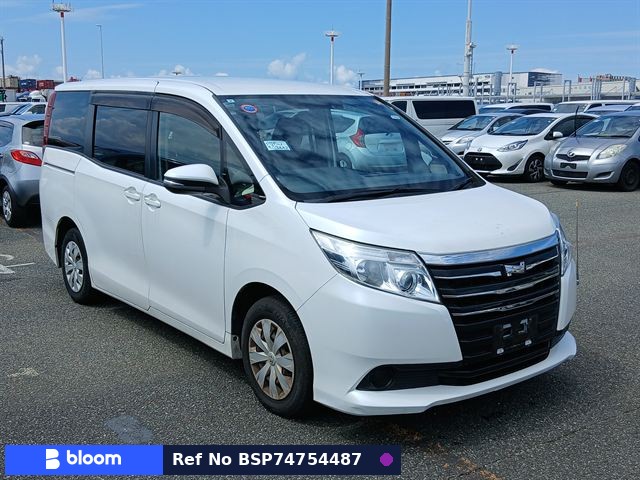 2015 Toyota Noah