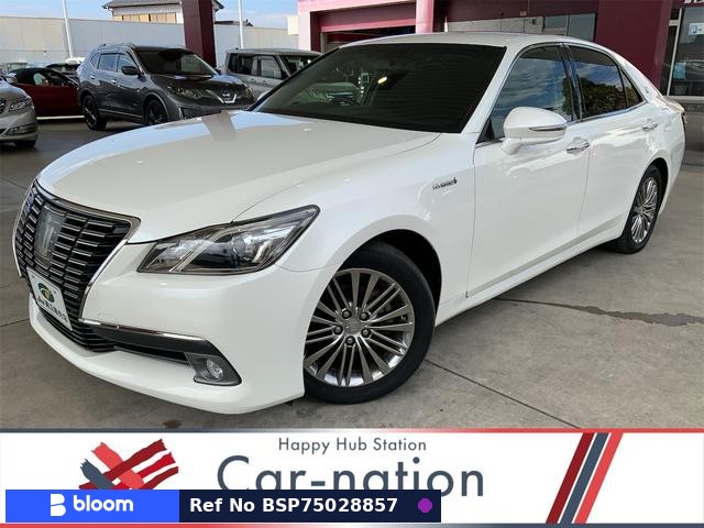 2015 Toyota Crown Hybrid