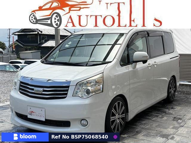 2013 Toyota Noah
