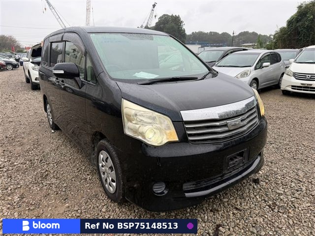 2012 Toyota Noah
