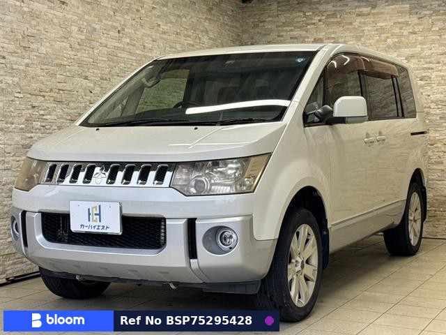 2012 Mitsubishi Delica D5