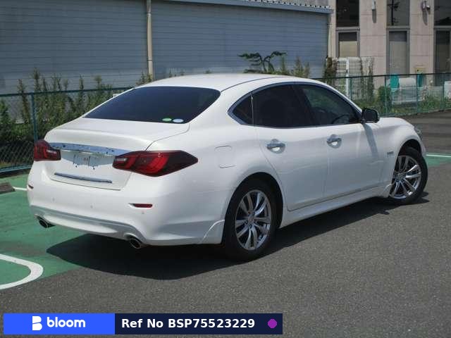 2015 Nissan Fuga Hybrid