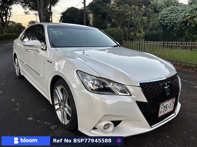 2015 Toyota Crown Hybrid