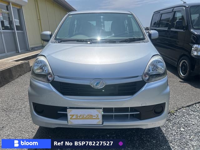 2016 Daihatsu Mira ES