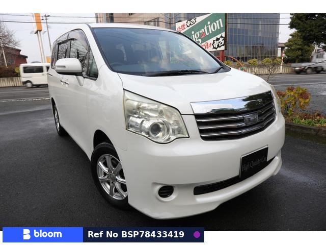 2011 Toyota Noah