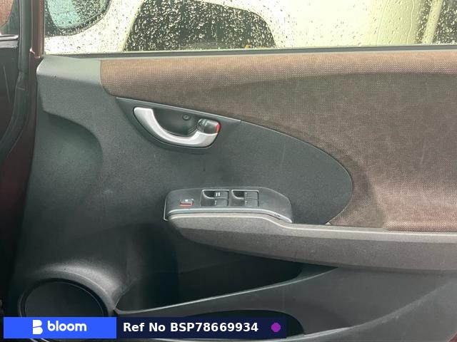 2014 Honda FIT Shuttle Hybrid