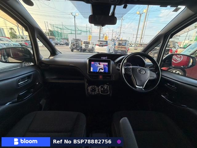 2017 Toyota Voxy