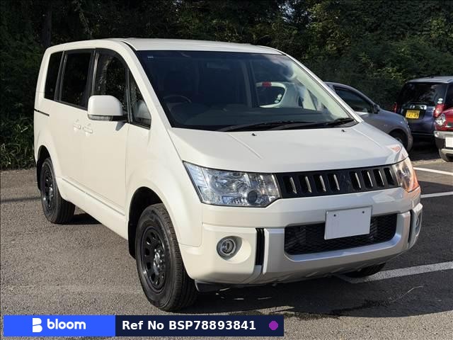 2016 Mitsubishi Delica D5