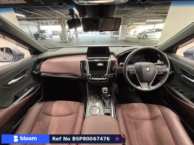 2019 Toyota Crown Hybrid