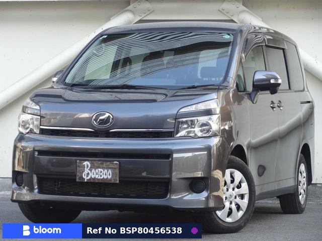 2013 Toyota Voxy